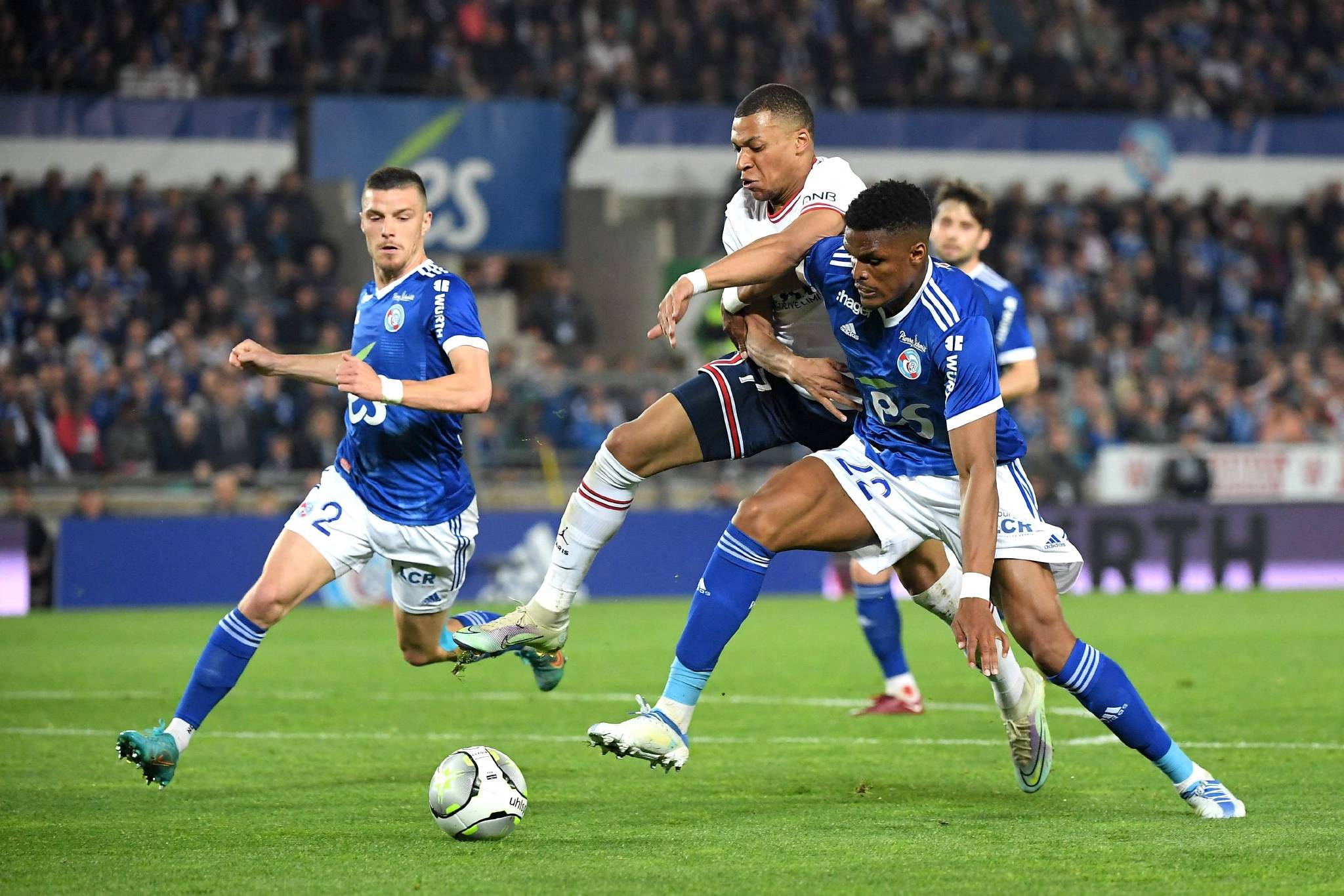 关于加时末段法甲焦点战,巴塞罗那篮板制胜,信心回归,年轻球员得到机会的信息 关于加时末段法甲焦点战,巴塞罗那篮板制胜,信心回归,年轻球员得到机会的信息