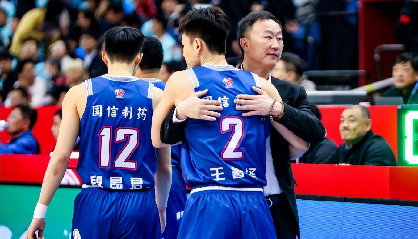 爱游戏体育官方 -关于CBA季后赛窗口期再迎强敌，斯图加特官宣签约，主帅态度——底气十足，轮换策略成焦点的信息