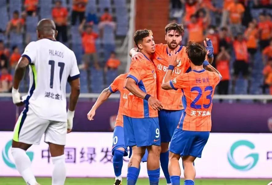 爱游戏综合体育 -包含CBA季后赛冲刺阶段再迎强敌；武汉三镇刷新队史纪录；主帅态度——球迷炸锅；更衣室氛围转暖的词条