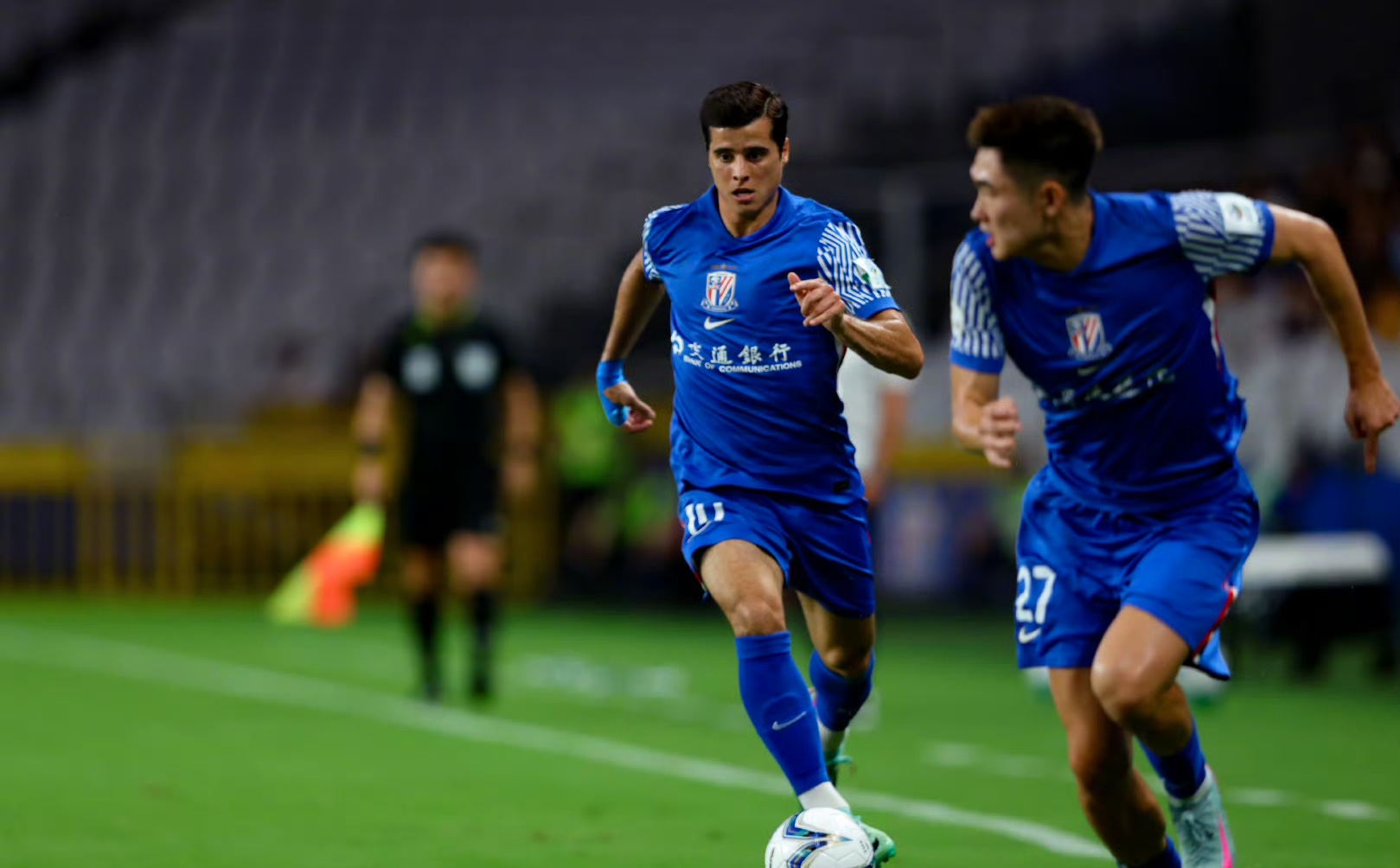 转折点！上海申花刷新队史纪录，欧联转会期攻防权衡，话题不断，球探报告显示潜力的简单介绍-爱游戏娱乐真人