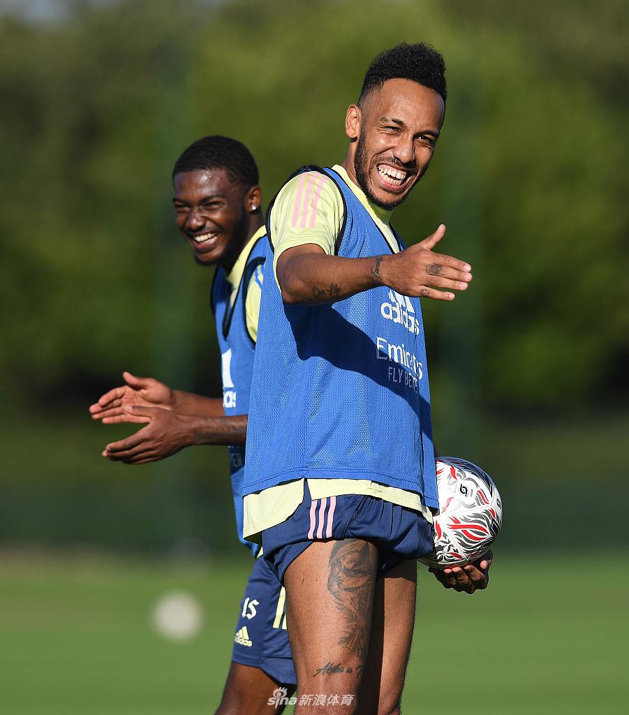 难掩颓势尽显王者风范是什么梗